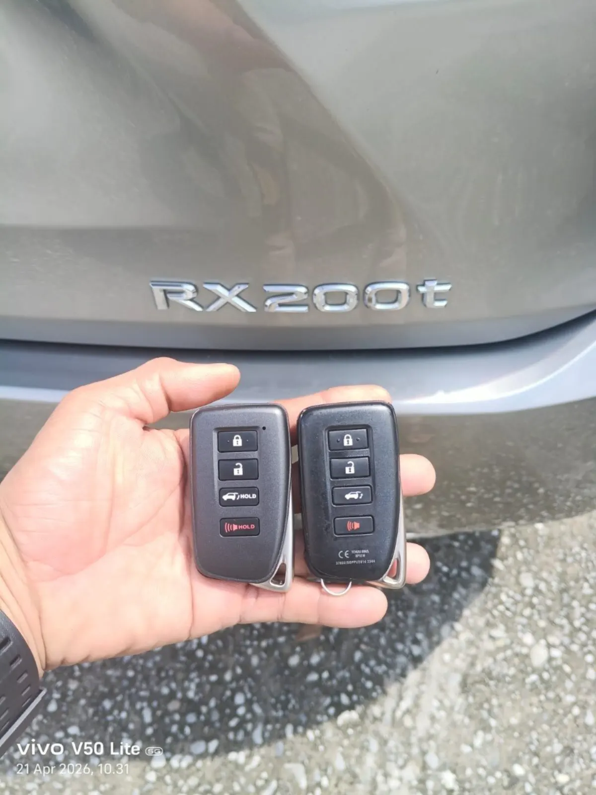 Tim teknisi Kunciku Auto Key
